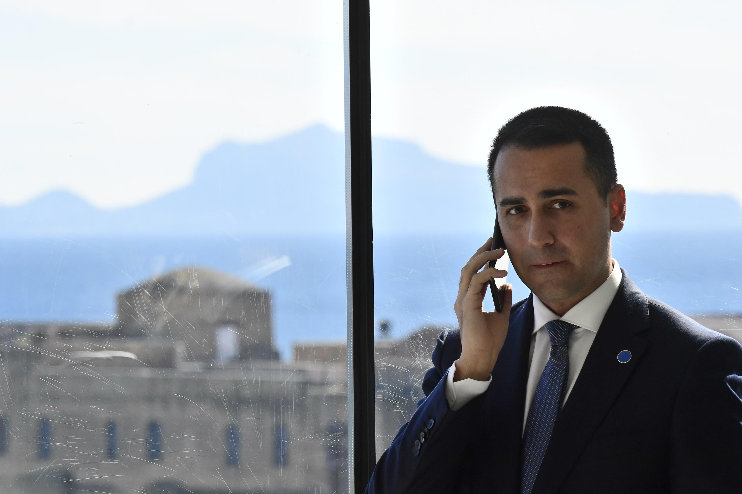 Coronavirus, Di Maio: “Serve ragionare, non è il momento della propaganda”