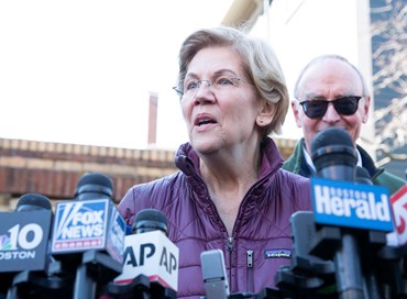 Primarie dem, si ritira anche la Warren: ora è corsa a due