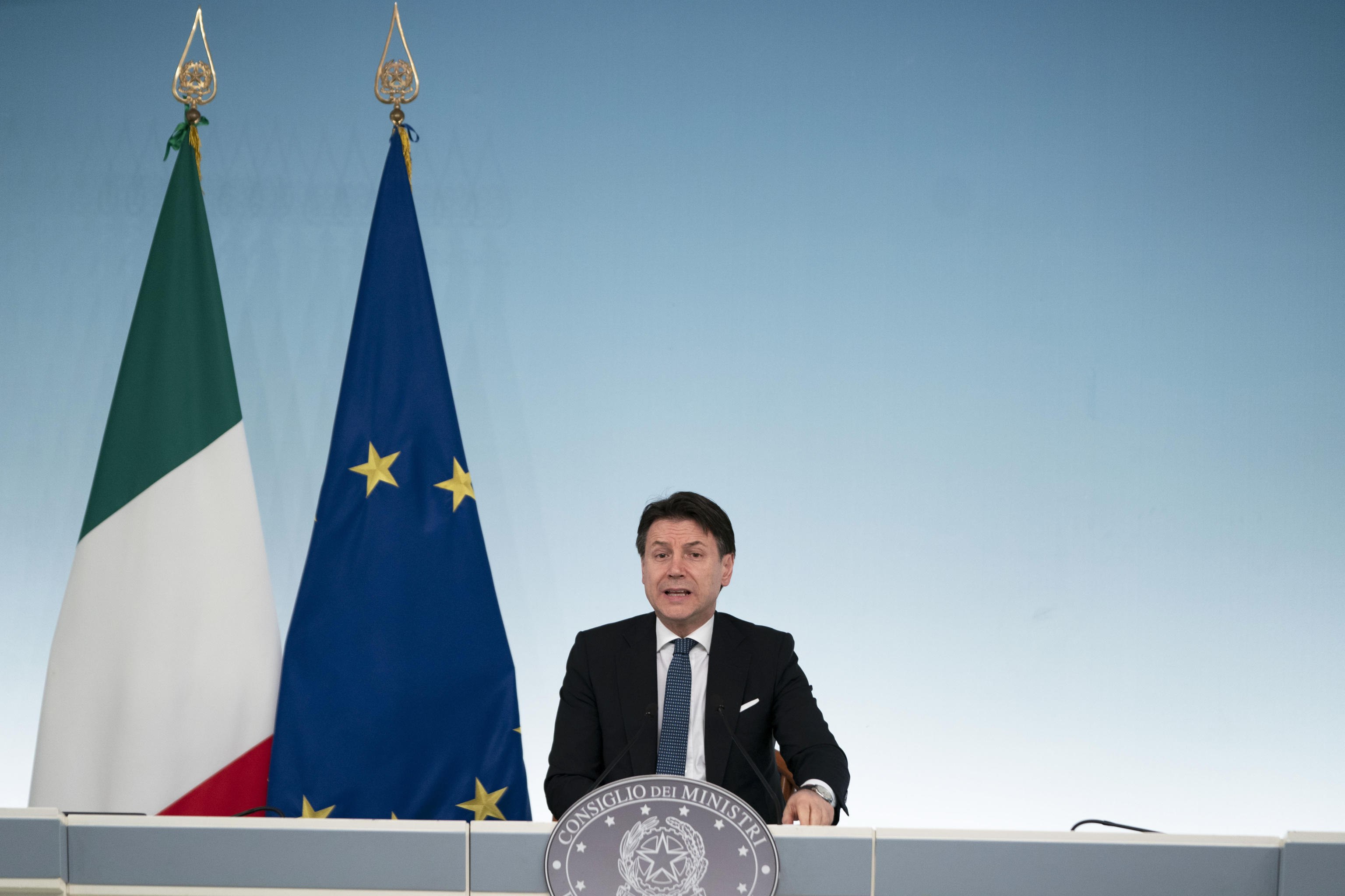 Coronavirus, Conte: “Italia zona protetta”