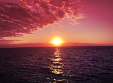 Qualsiasi cosa accada, domattina il sole sorgerà ancora