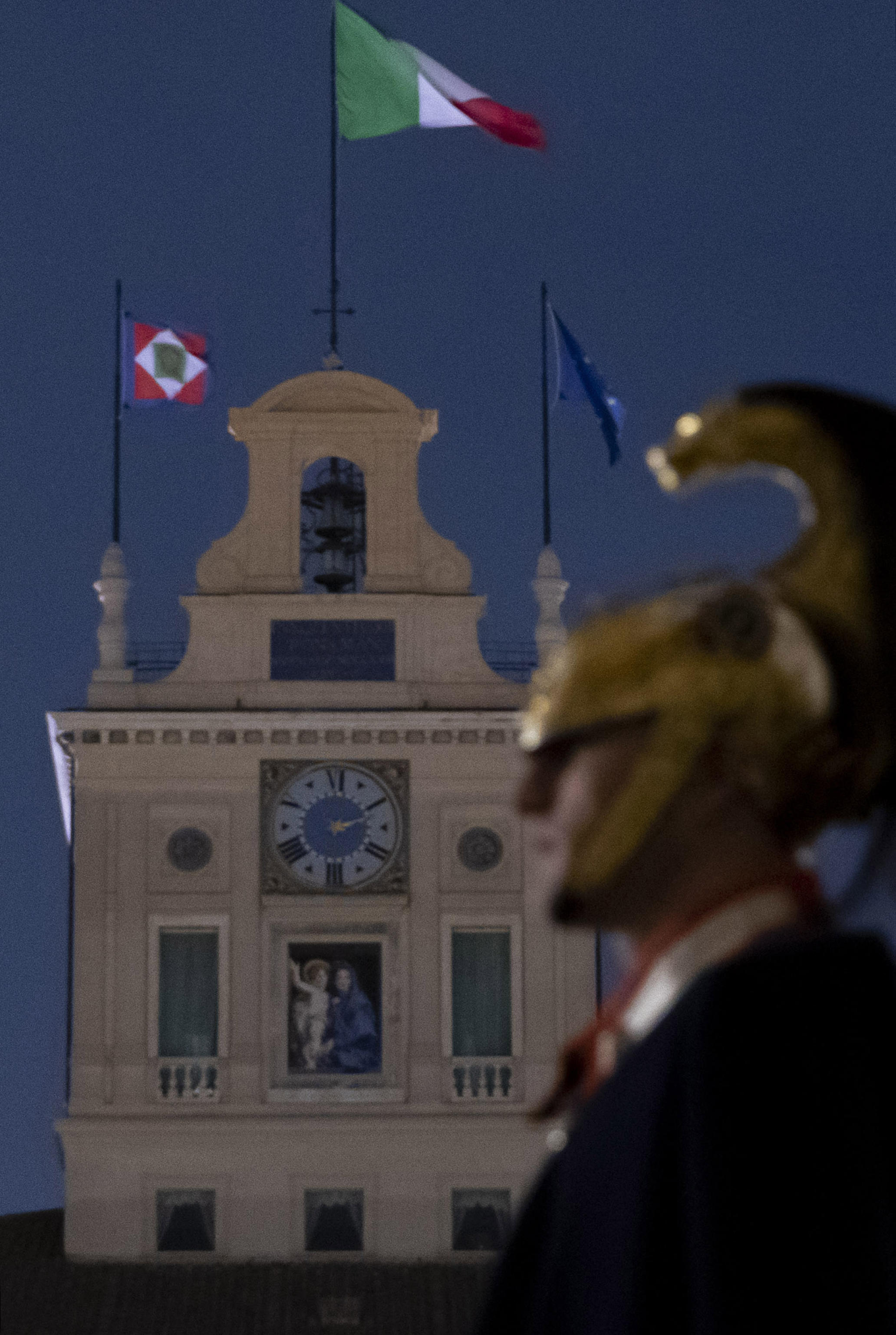 Quirinale: “Clima difficile, serve unità”