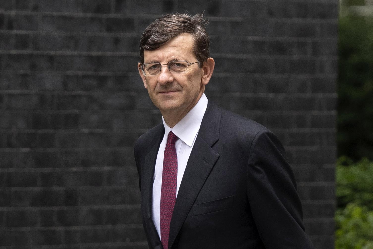 Il nominificio di Giuseppe Conte con 450 esperti più 11 donne è come il Cremlino