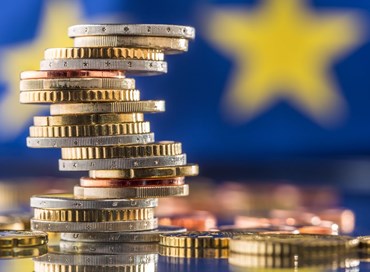 Resa senza condizionalità tra crisi e farsa