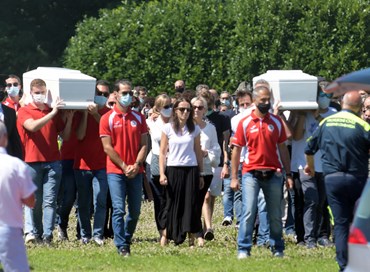 Funerali con applauso?
