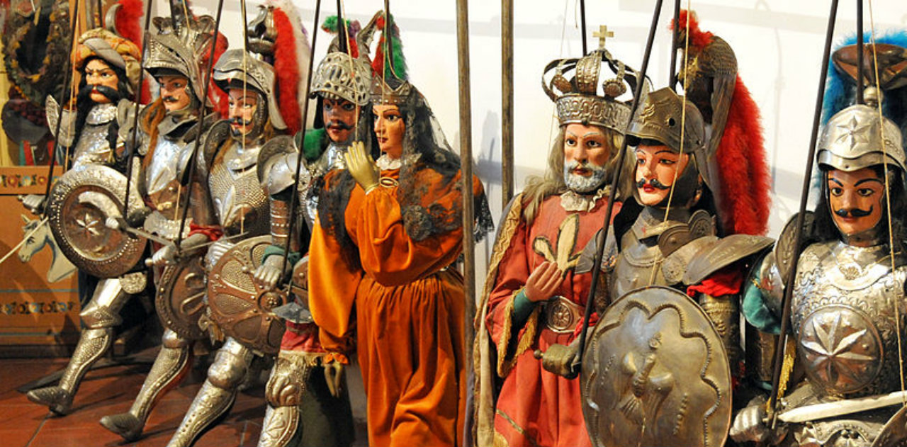 Governo Conte: teatrino delle parole