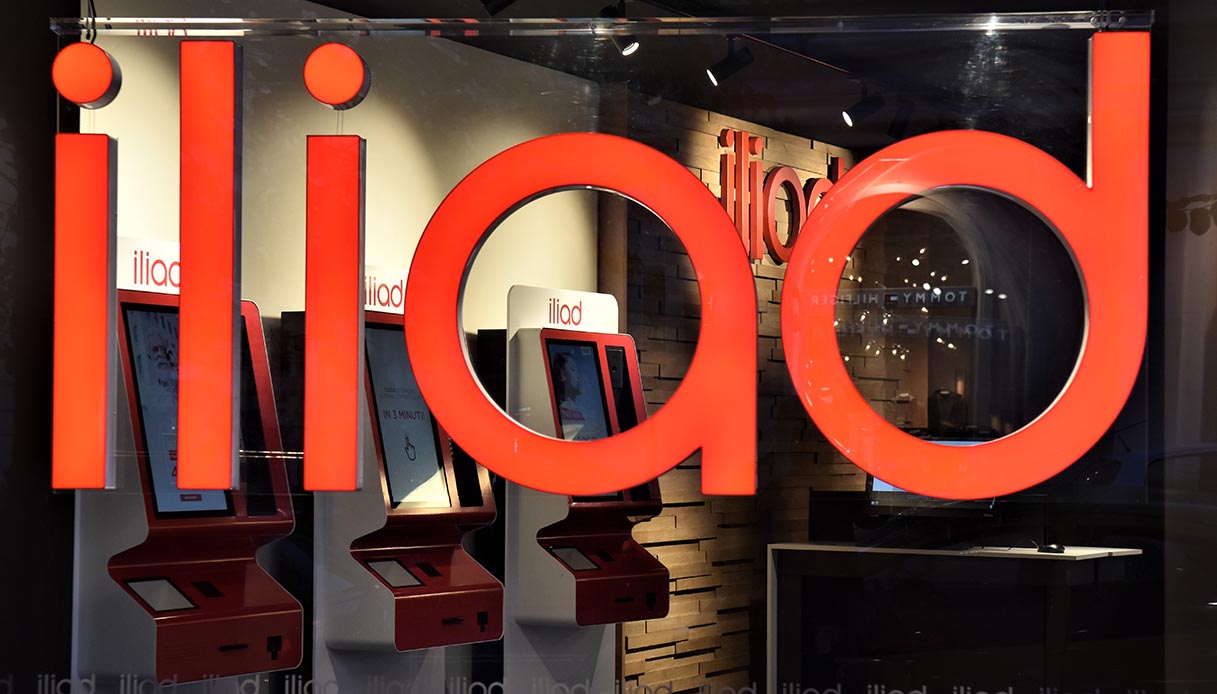 Tlc: Iliad attacca telefonia fissa con Open Fiber