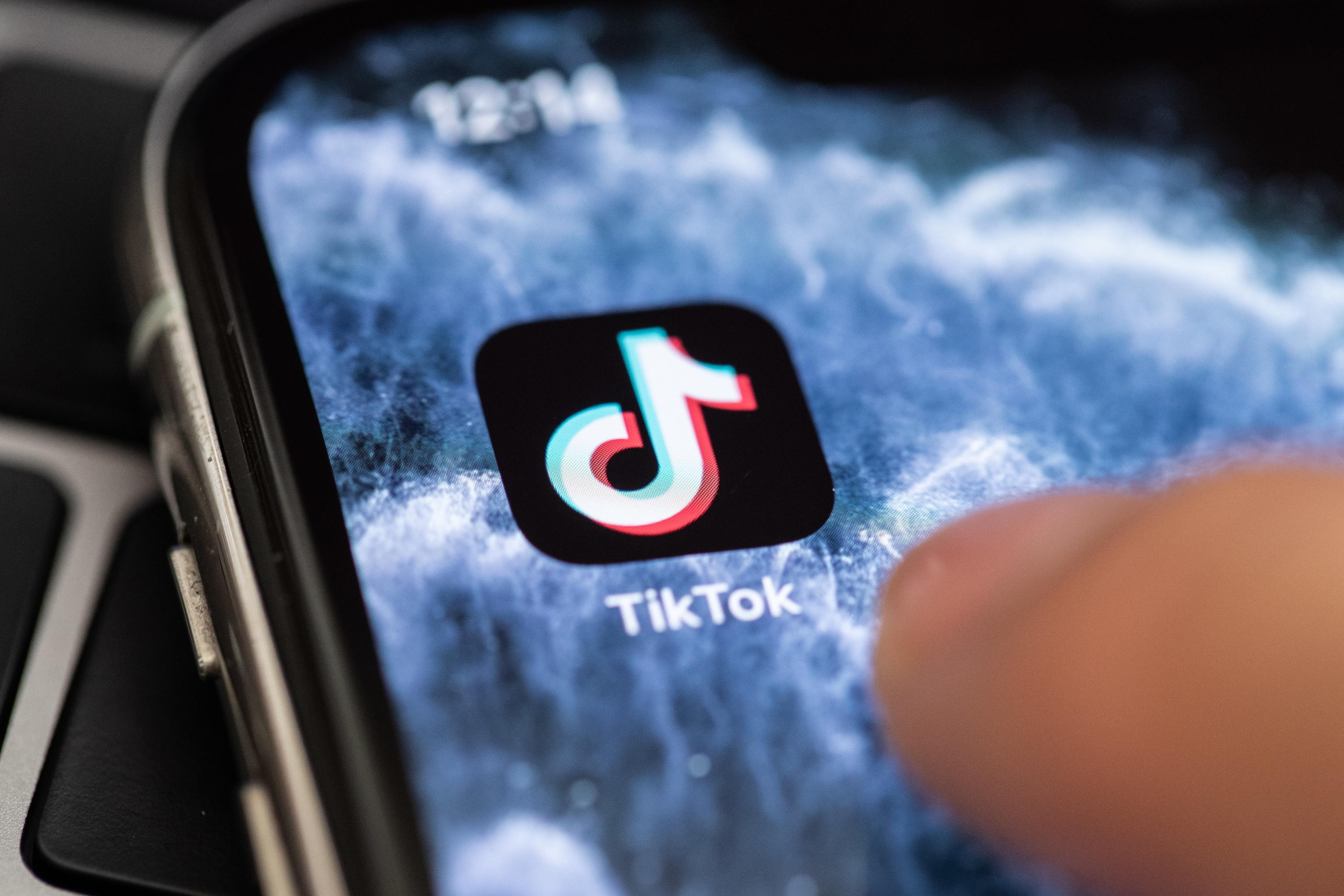 TikTok blocca l’app a Hong Kong, gli Usa valutano bando