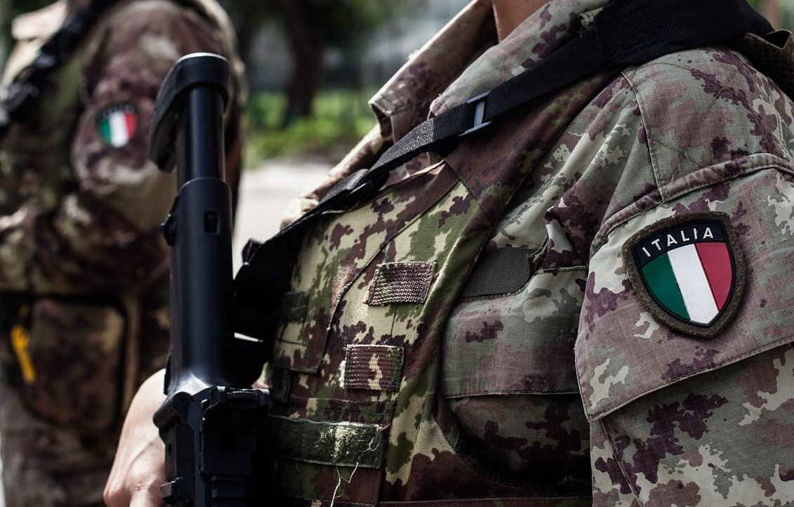 Missioni militari approvate con molta tensione