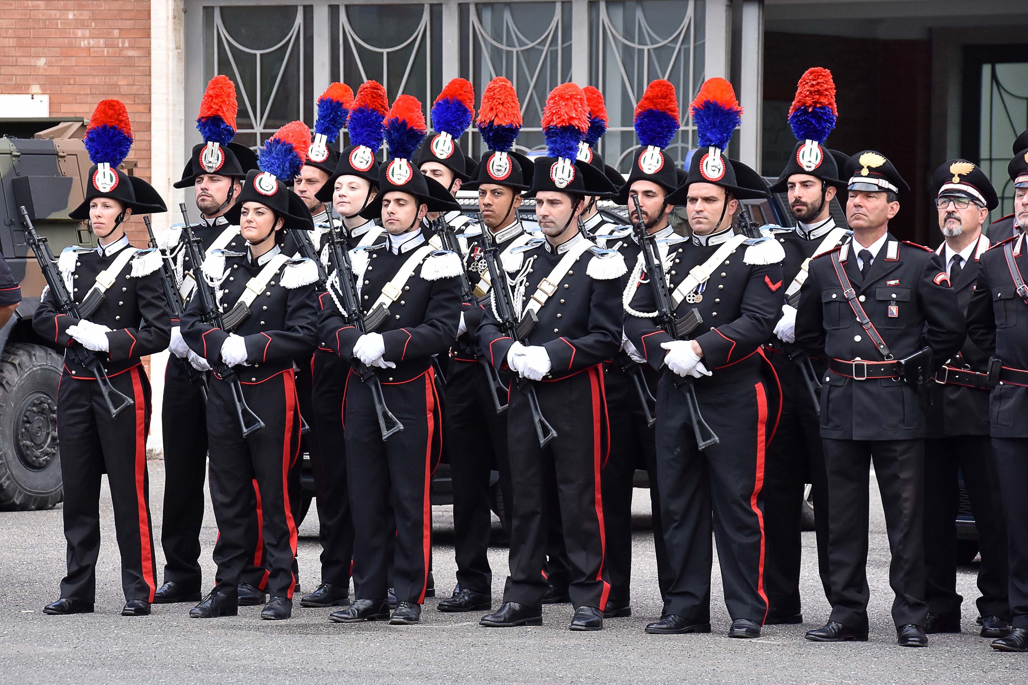 I carabinieri con i gradi “made in China”