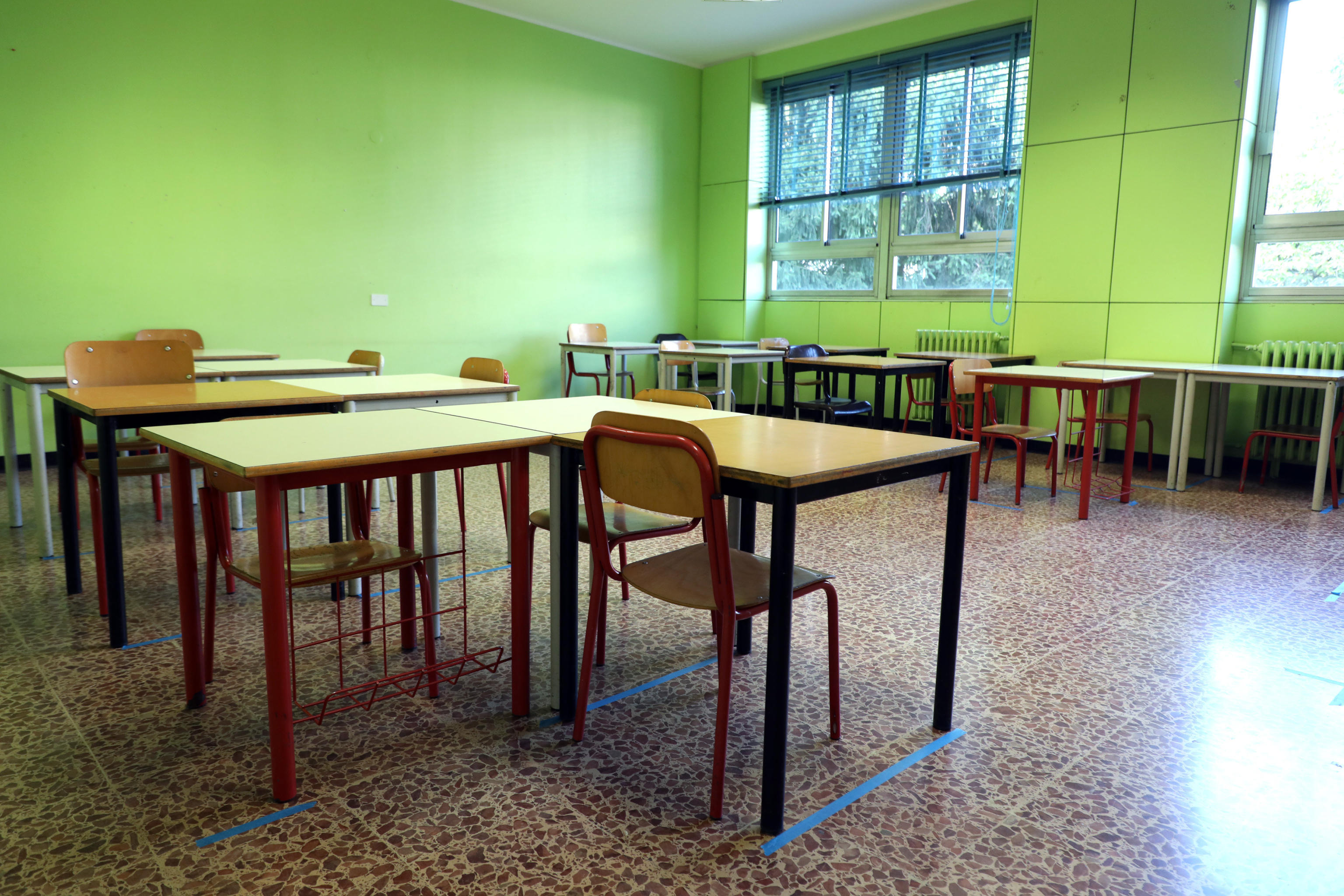 Speranza: “La priorità è aprire tutte le scuole”