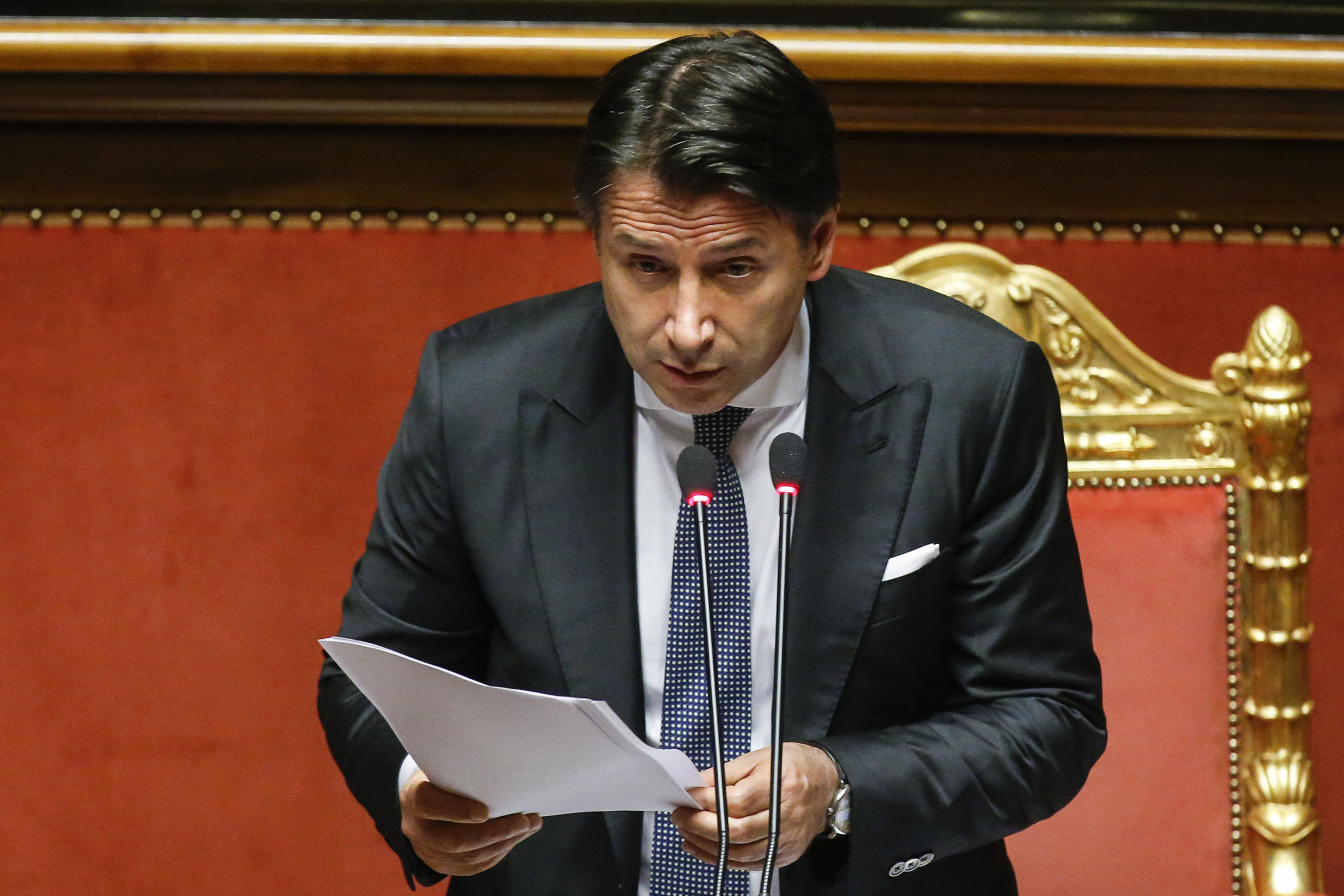 Giuseppe Conte, il miglior presidente nei sondaggi