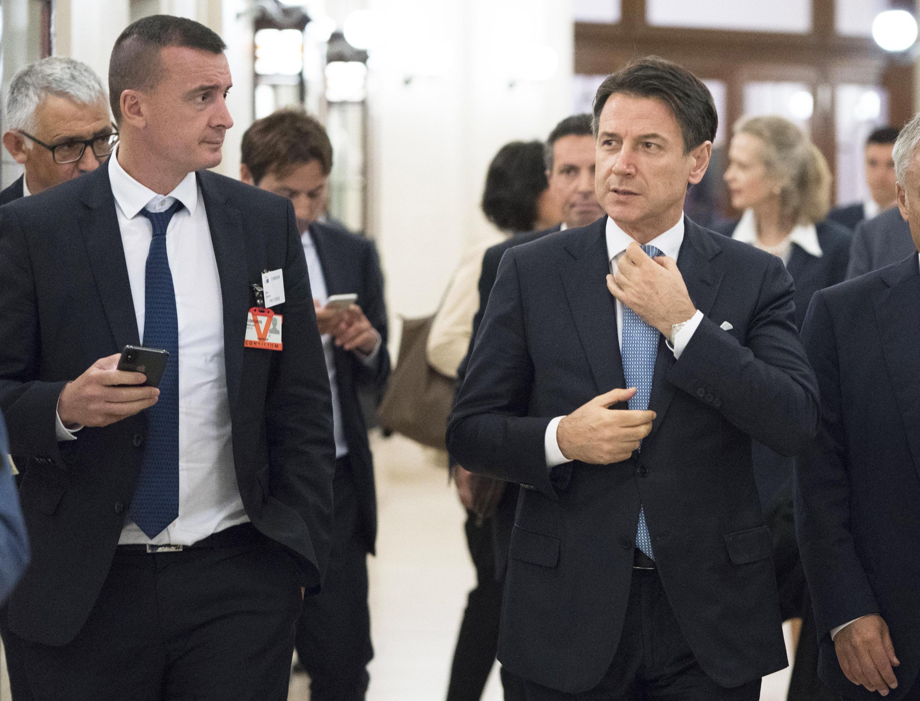 Ma cos’hanno da nascondere?