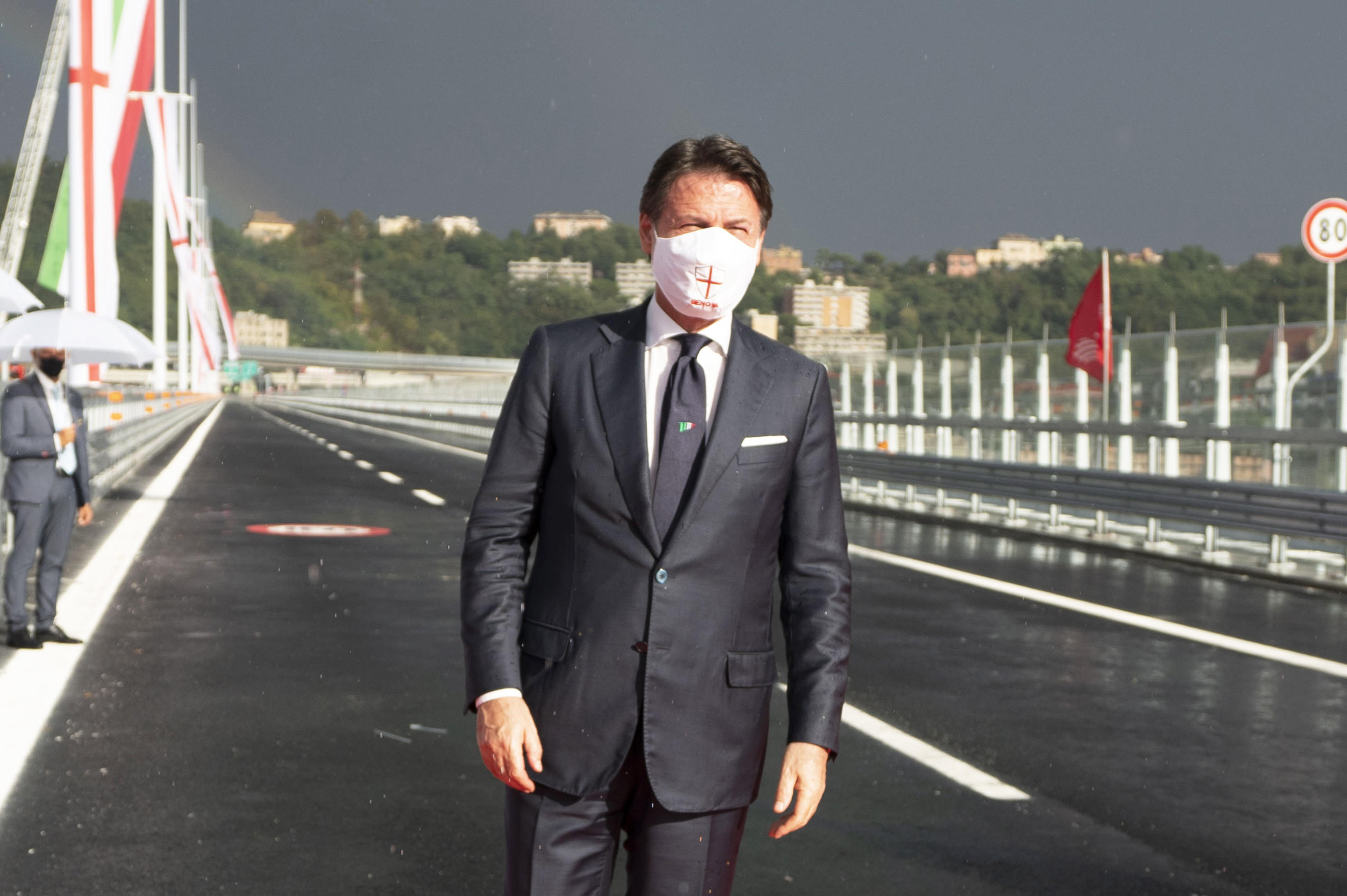 Conte: i migranti, il consenso e la vittoriosa coerenza dei paracarri