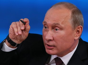 Putin minaccia l’intervento militare in Bielorussia