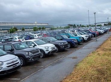 Riparte il mercato auto: boom di ibride ed elettriche