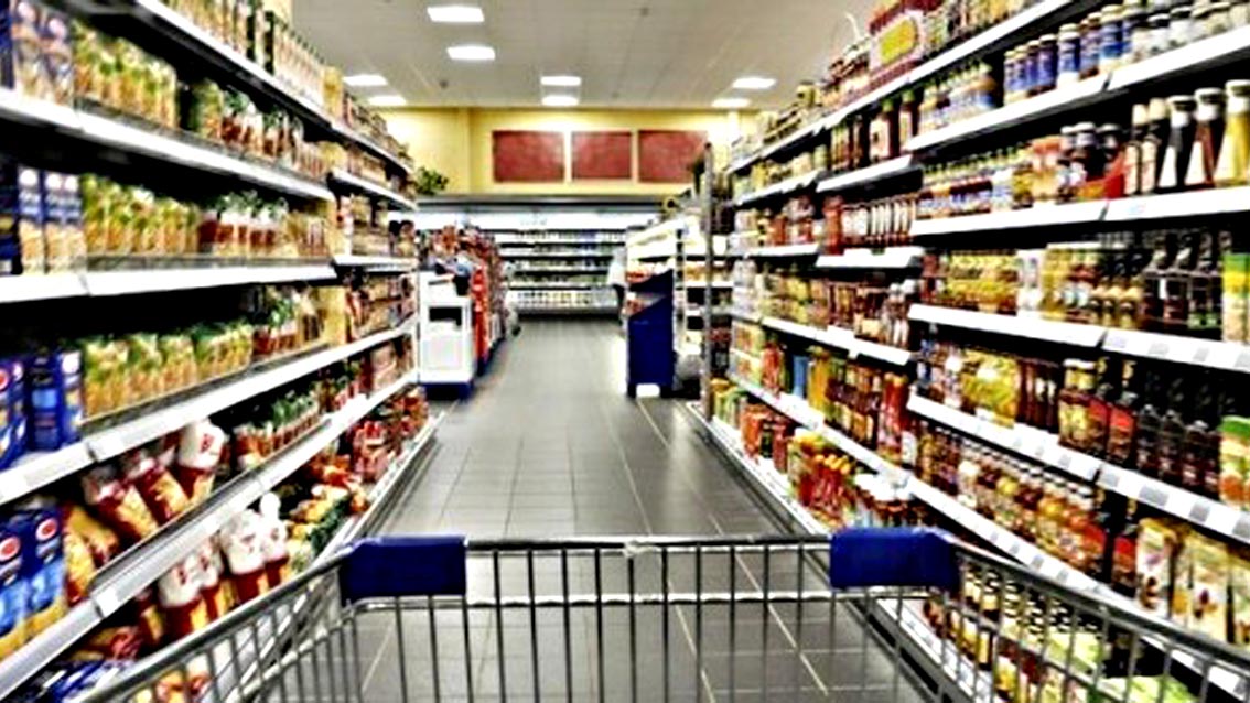 Commercio: giù le vendite di luglio, crolla l'abbigliamento