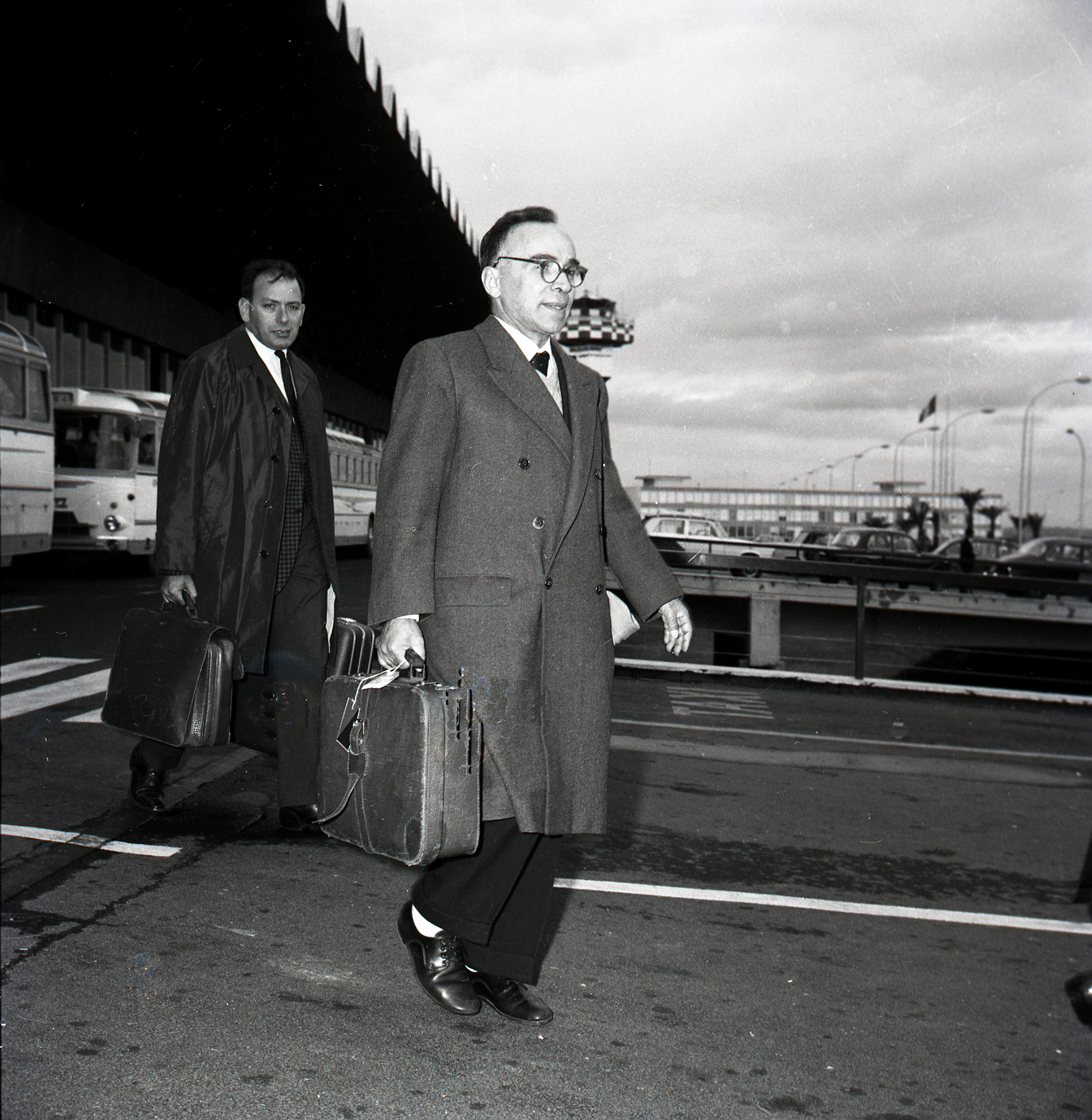 Opinioni a confronto: il politico di Dio