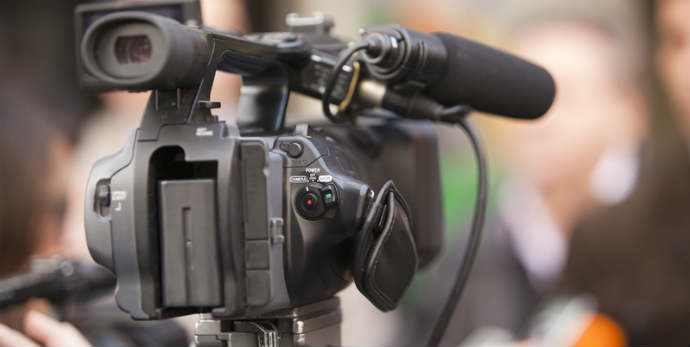 Giornalismo di richiesta: scrivere sotto dettatura