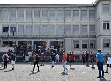La scuola, il virus e i banchi senza compagni