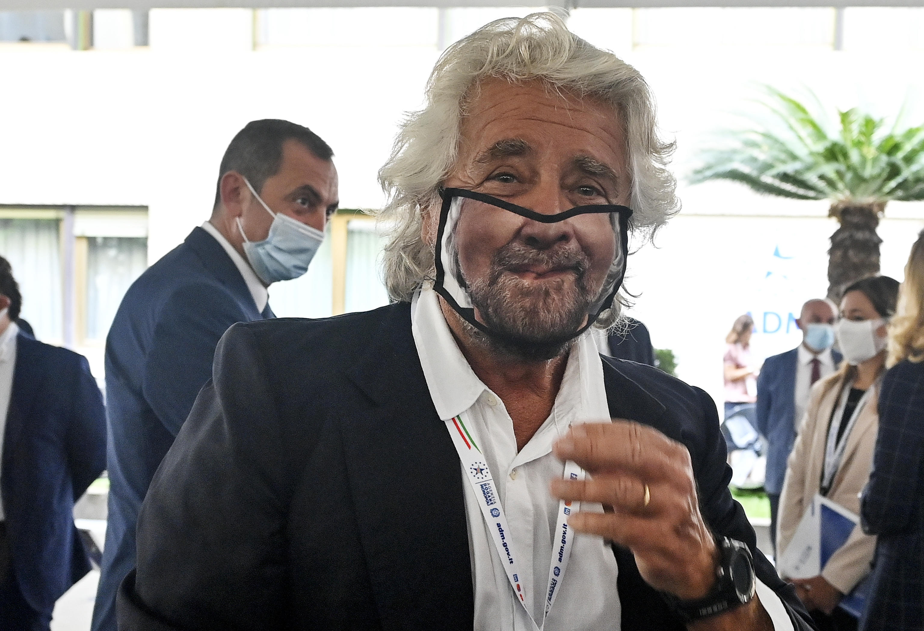 Beppe Grillo prova a risvegliare il Movimento morente