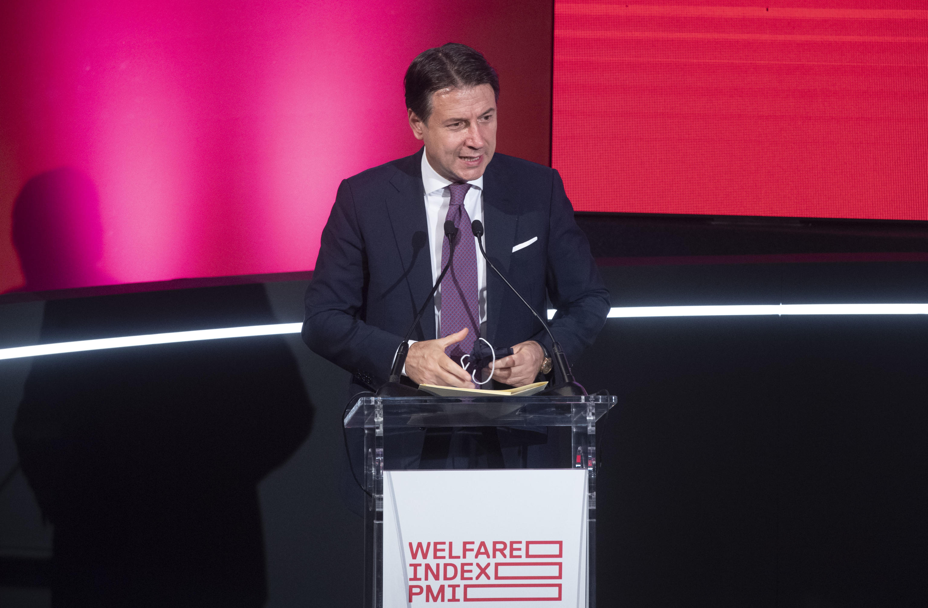 Dopo le Regionali, Conte è senza pace