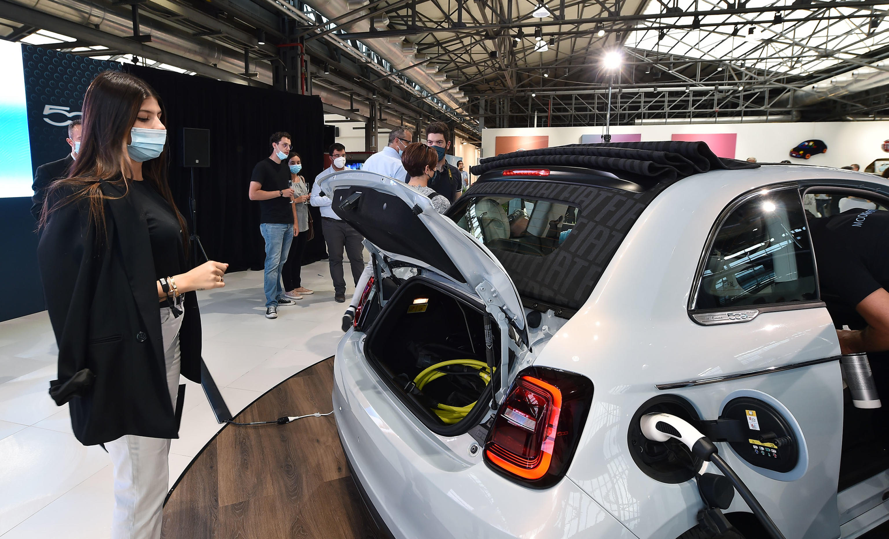 Fca: elettrico salva lavoro, a Torino rientrano tutti 