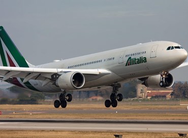 Alitalia non spicca il volo, “in cassa solo 260 milioni”