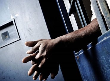 Carceri, numeri impietosi su capienza e suicidi