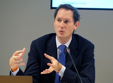 Elkann vende ma vuole il “Sole”