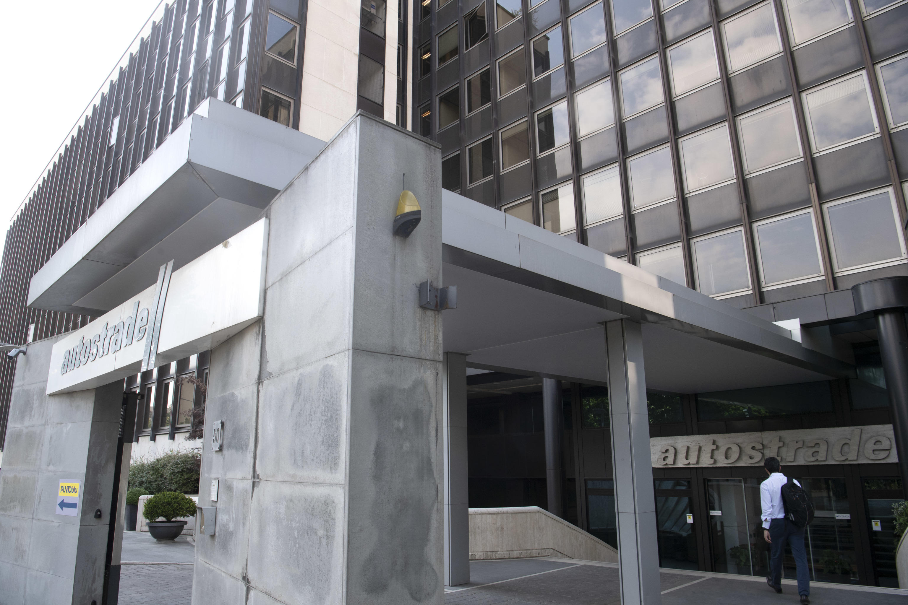 Atlantia, apertura a Cdp per cedere la quota in Autostrade