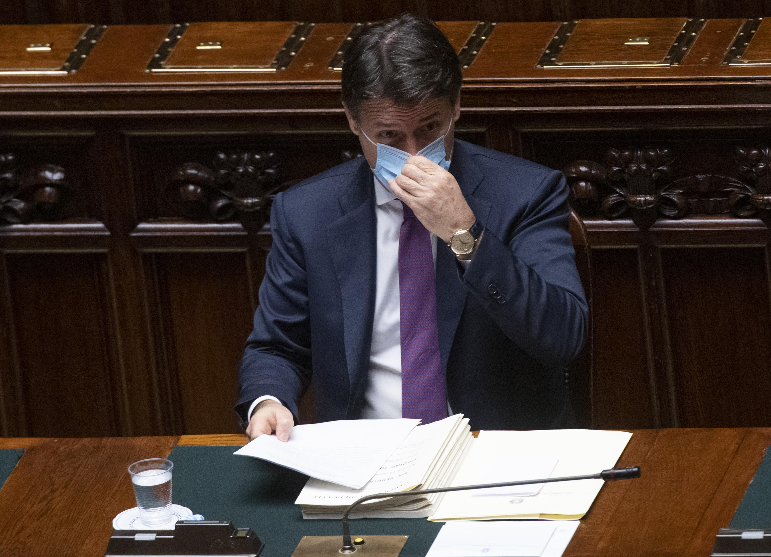 Dilemma Covid, il Governo fa scena muta