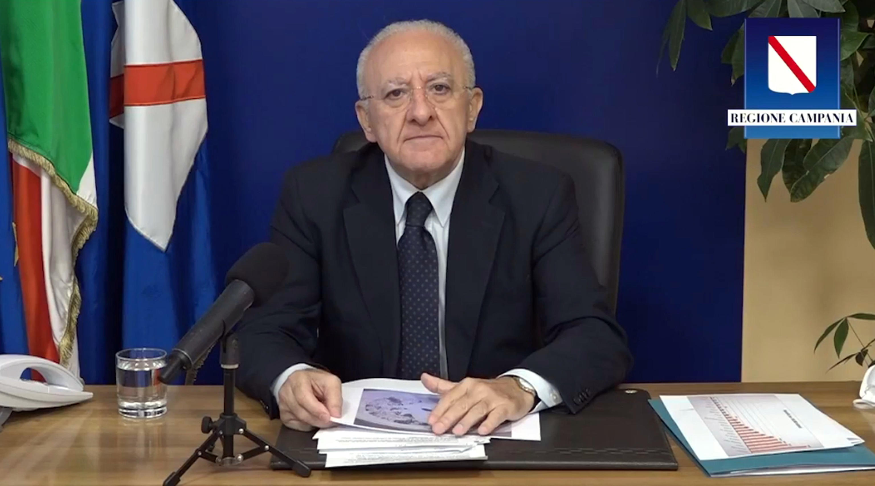 Mezzogiorno di fuoco per lo “sceriffo” De Luca