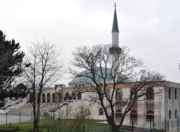 L’Austria chiude le moschee legate a Islam radicale