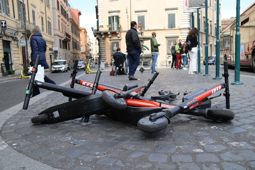 Andiamoci piano con i monopattini!