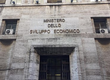 Crisi industriali: il Mise apre tavoli che poi non riesce a chiudere