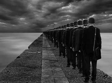 Il volontario asservimento: un requiem per il diritto e la libertà