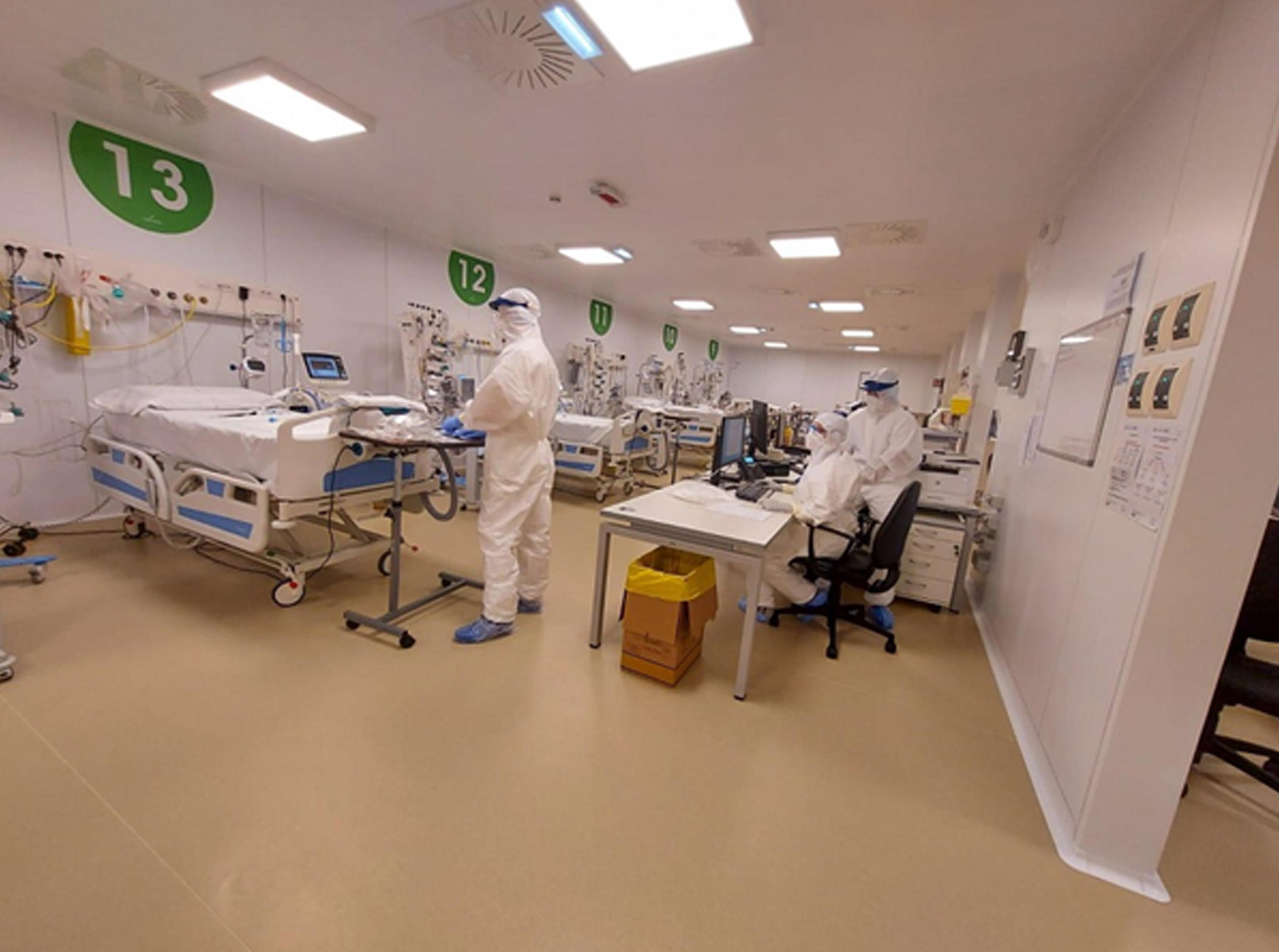 Sanità e pregiudizi, la politica in corsia