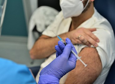 L’obbligo di vaccinarsi come dispotismo terapeutico