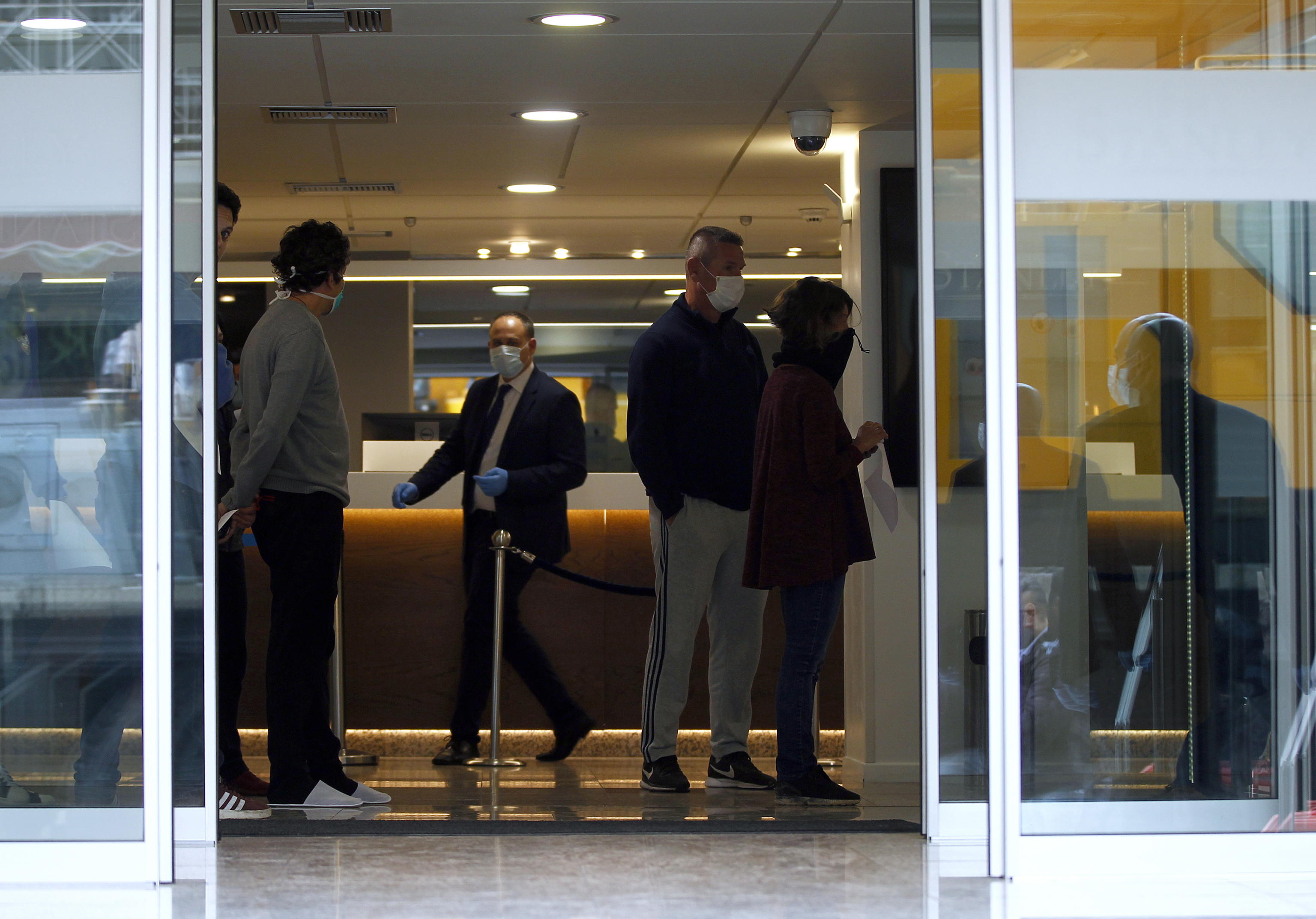 Contro il passaporto o la patente immuno-sanitari