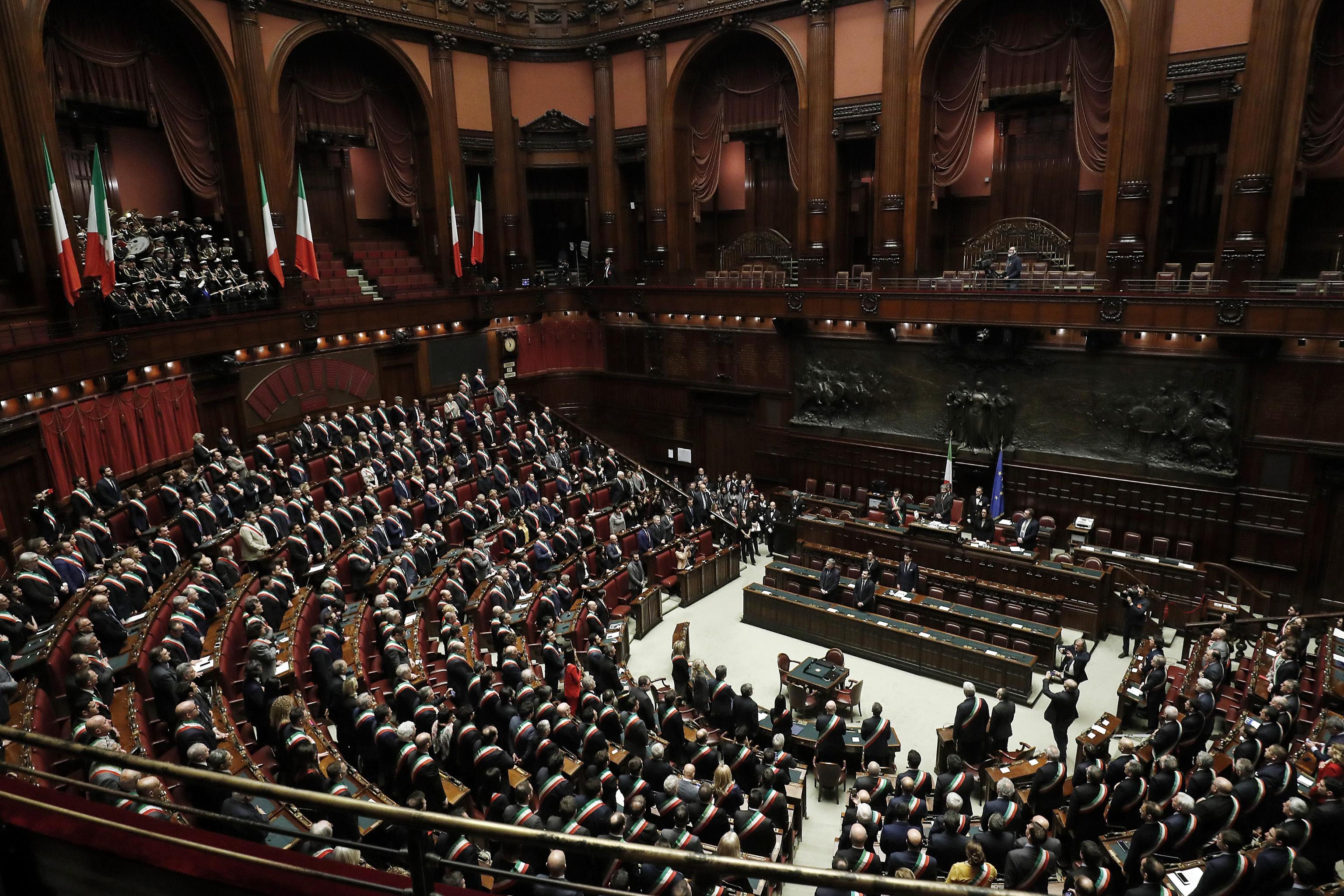 Quelli che raschiano il barile (dei consensi)