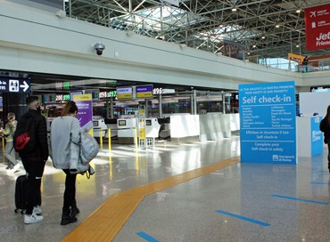 Ue, passaporti sanitari e stretta sui viaggi