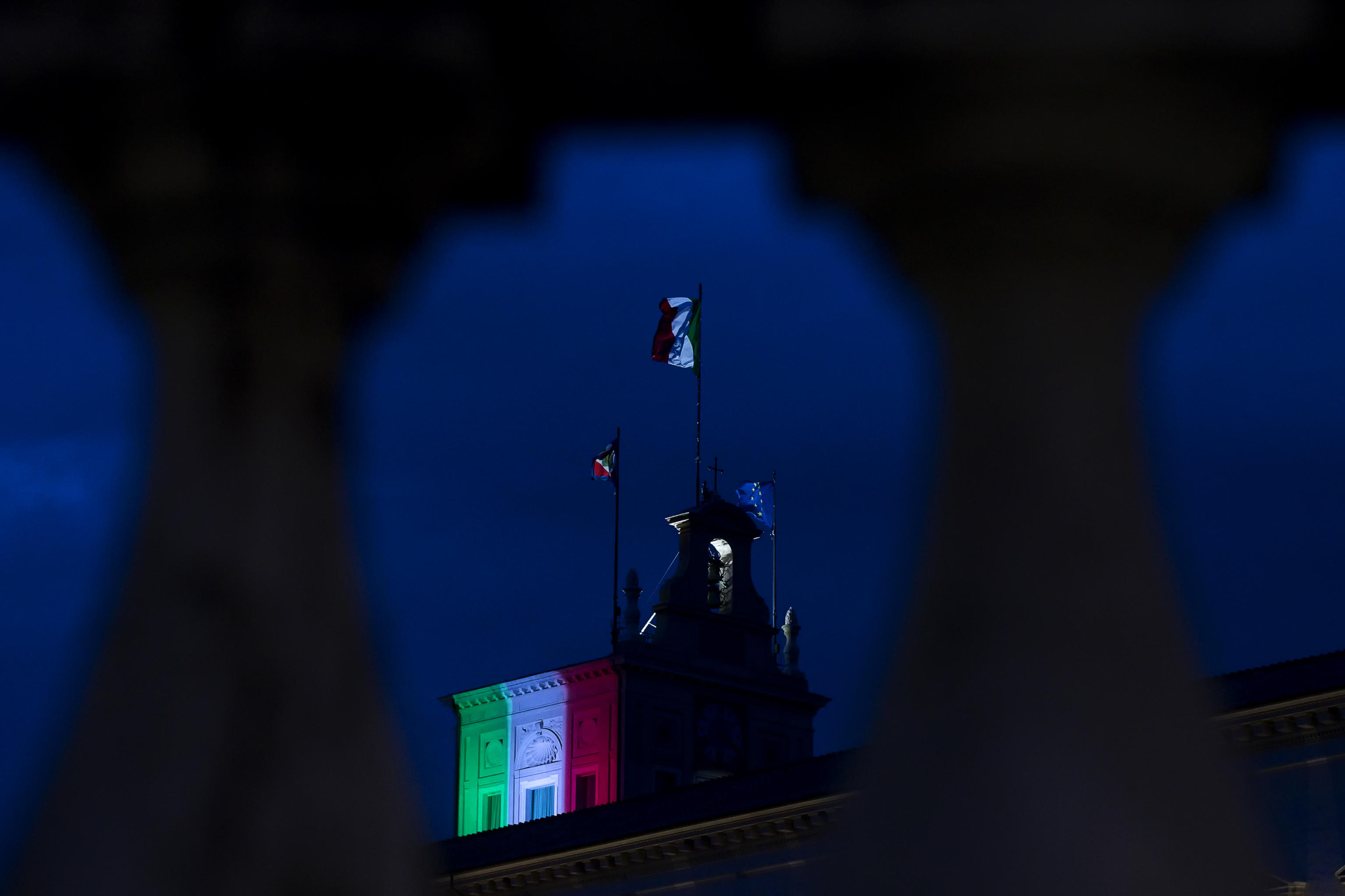 Via da questo sfasciume, la soluzione c’è