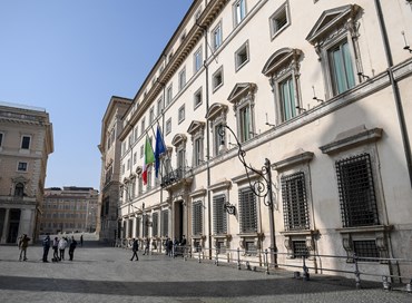 Una democrazia senza partiti all’altezza