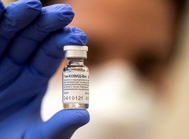 Vaccini: l’Ema valuta Sputnik V