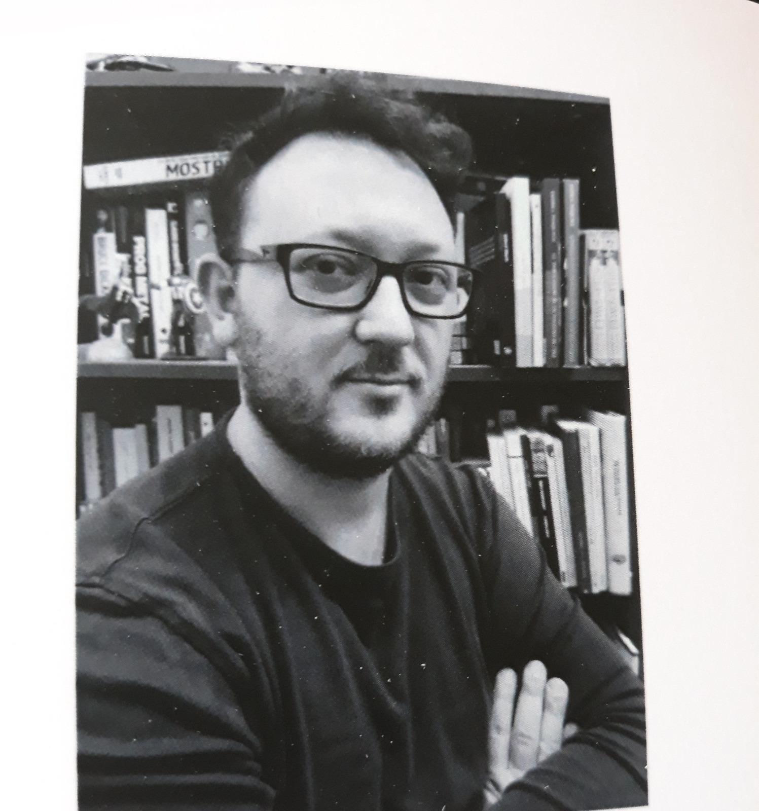 “Eterno autunno. Dodici incubi di carta”: il libro di Luca Spallone