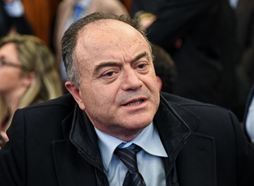 Covid: Gratteri scivola sul libro dei negazionisti