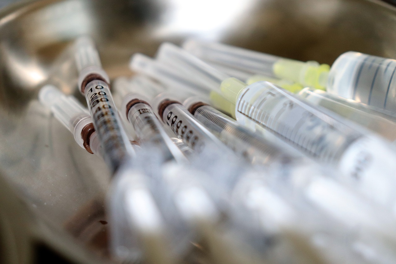 Quanti morti ci vogliono per bloccare le vaccinazioni?