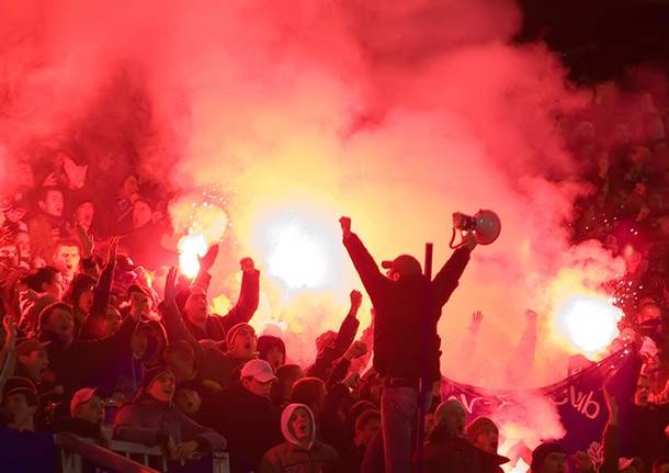 I tifosi della dittatura sanitaria