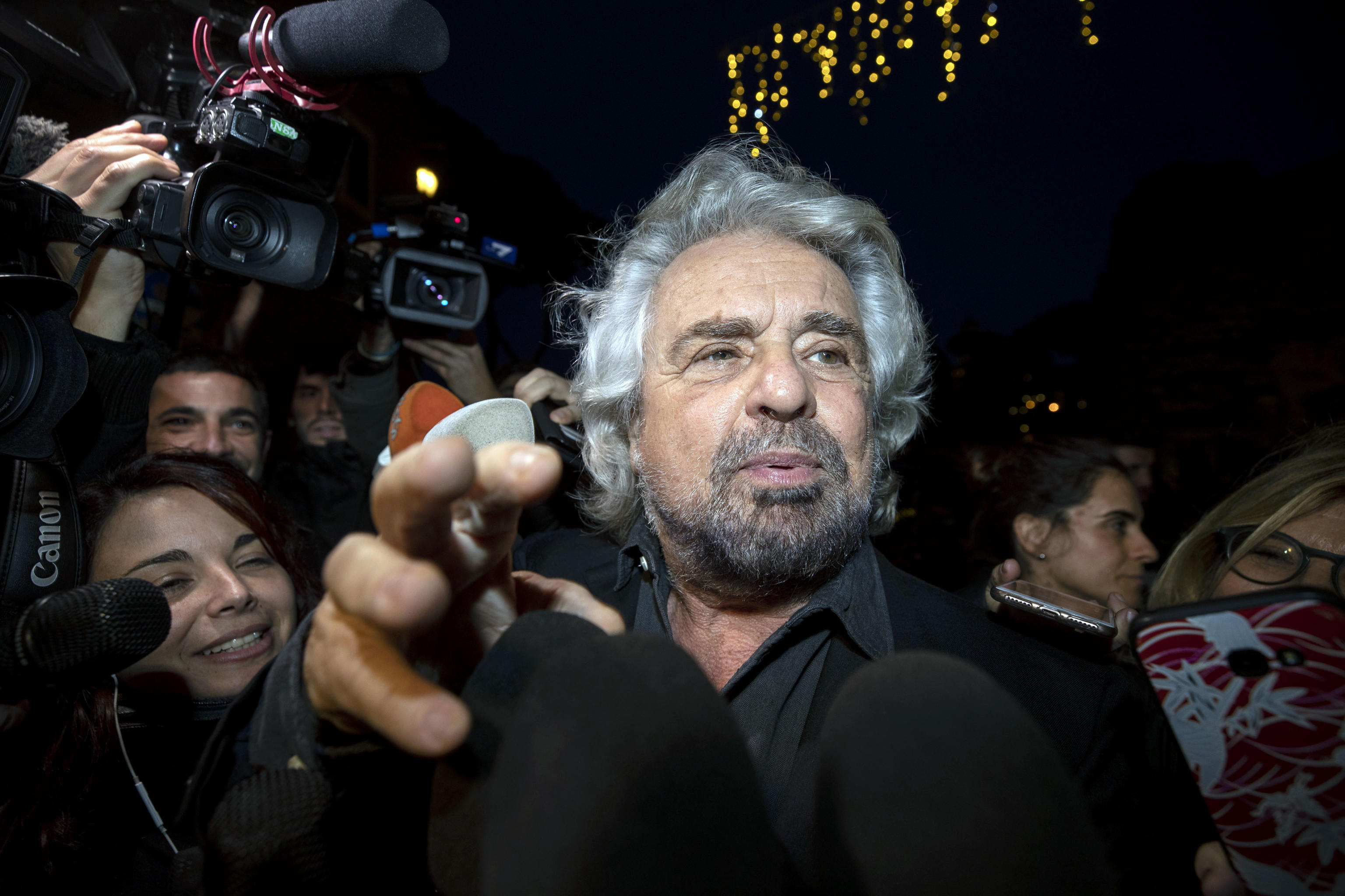 Il video di papà Grillo contro le libertà sessuali
