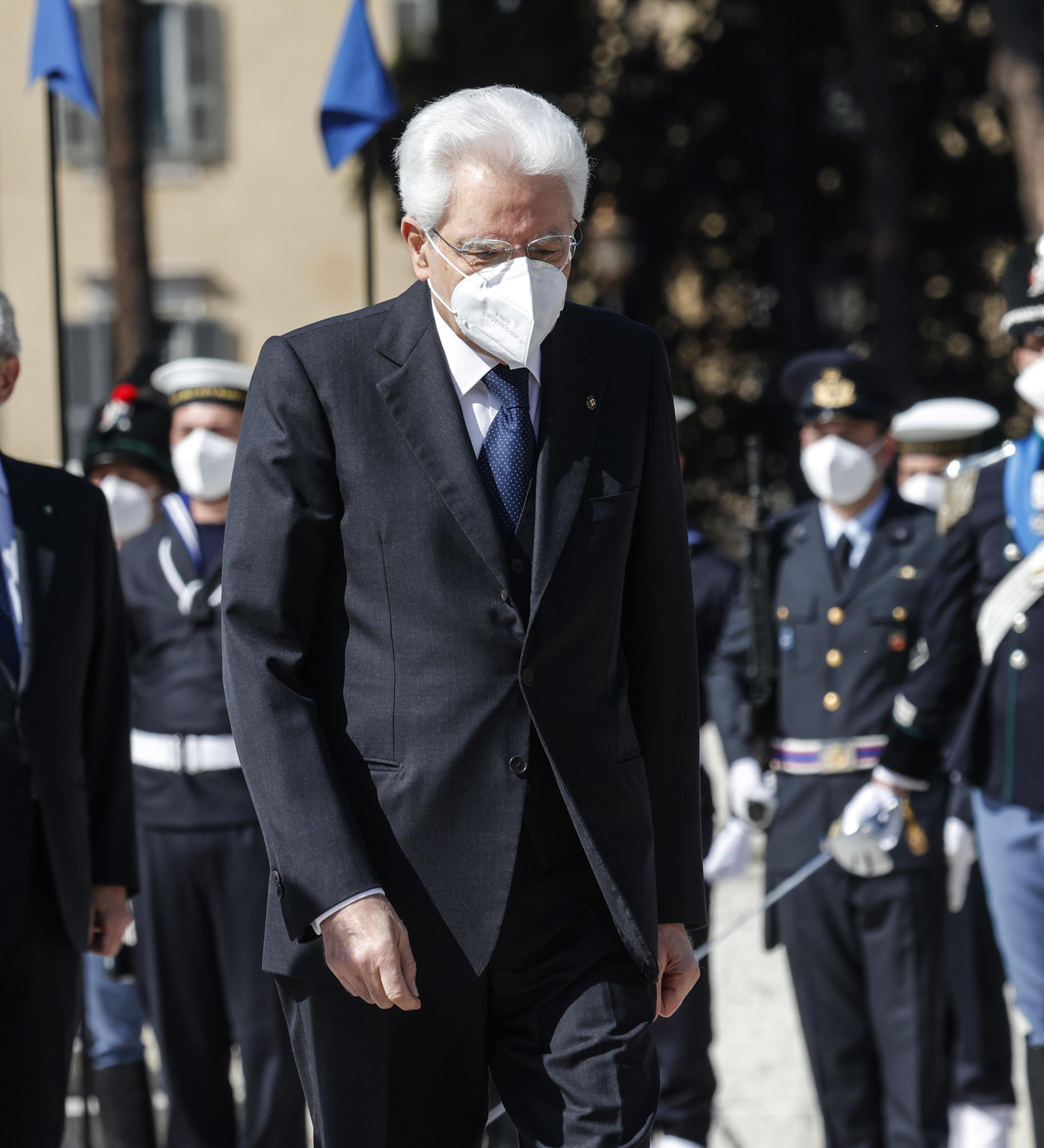 Non c’è unità, con tutto il rispetto per Mattarella